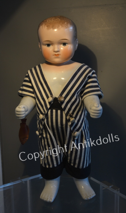 Charlie im Badeanzug Charlie im Badeanzug