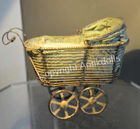 Puppenwagen Puppenwagen